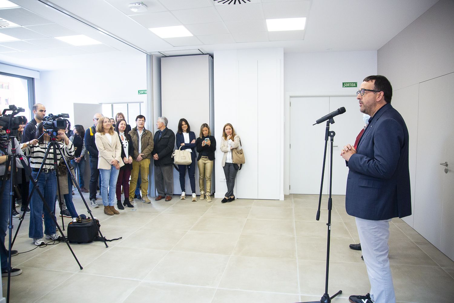 L’alcalde de Vic, Albert Castells, en un moment de l’acte de presentació de l’edifici El Remei